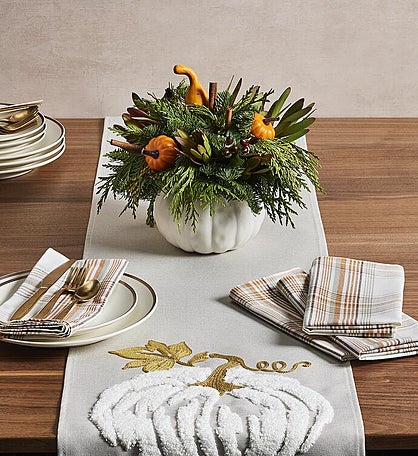 Harvest Table Décor