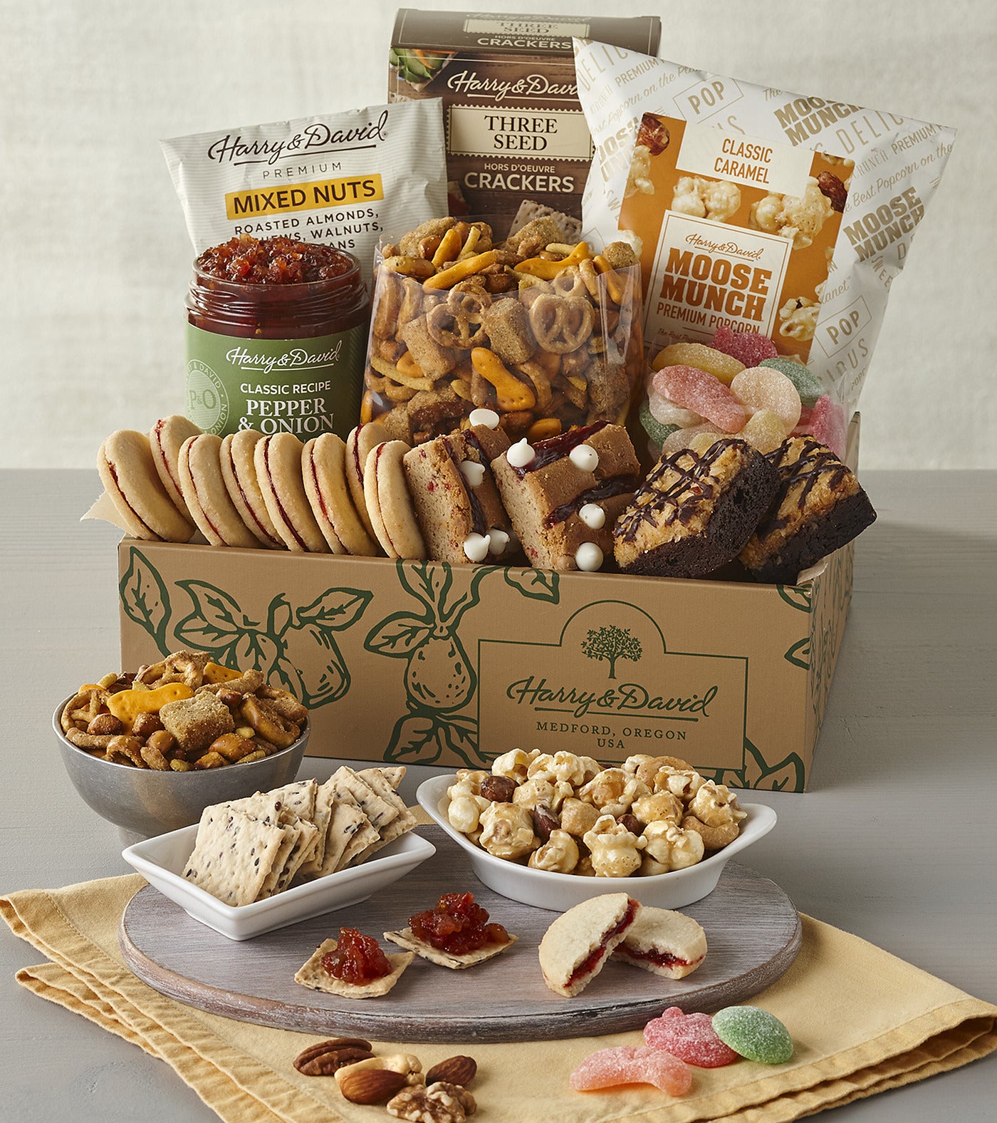 Deluxe Sweet and Salty Gift Box