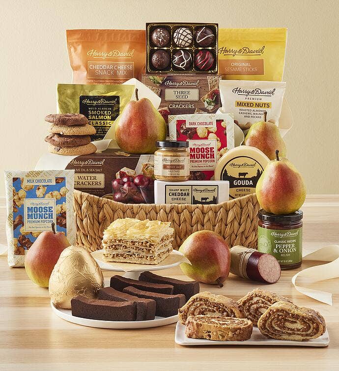 Deluxe Hearthside Gift Basket