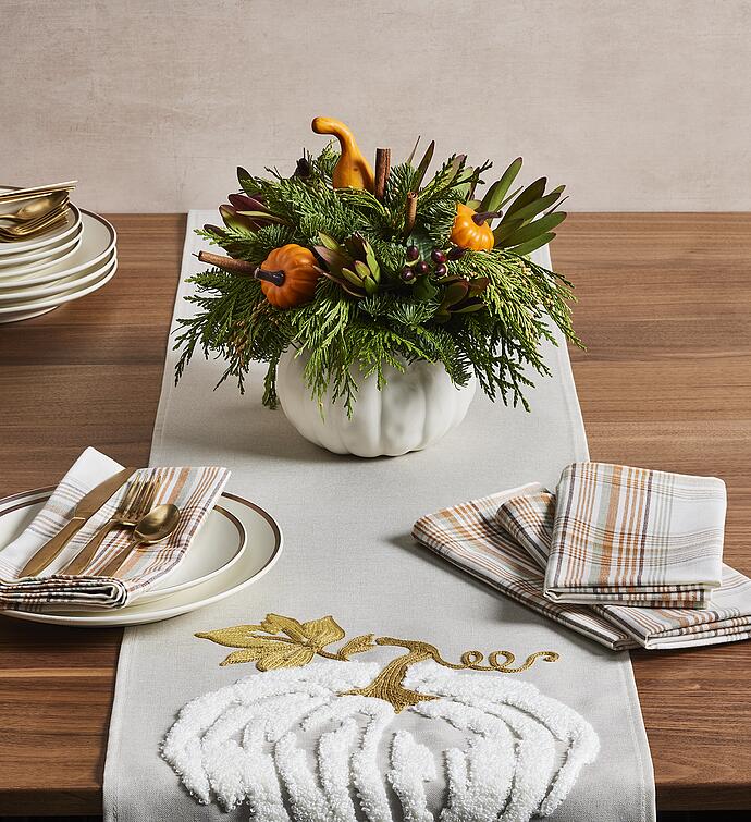 Harvest Table Décor 